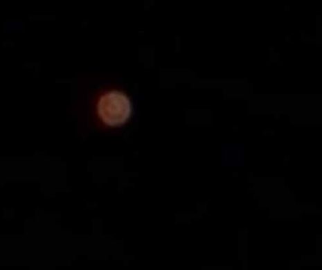 Este OZN? Un obiect roşu extrem de strălucitor a fost filmat în Carolina de Sud. Video în articol