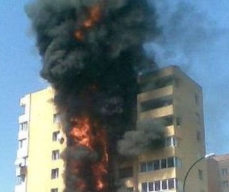 Incendiu într-un bloc din Târgu-Mureș. O persoană rănită și 18 persoane evacuate
