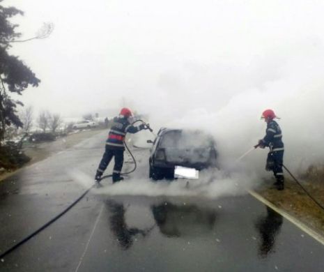 Mașină incendiată în Timiș