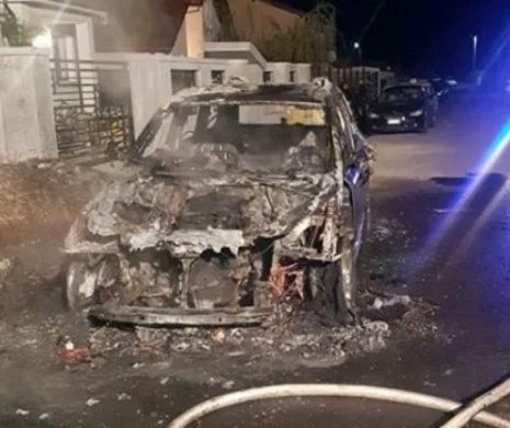 Atac la Dumbrăvița Un BMW X5 a fost făzut zob