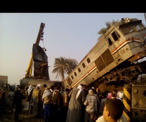 Cel puțin 20 de persoane au murit într-un incendiu în gara centrală din capitala Egiptului