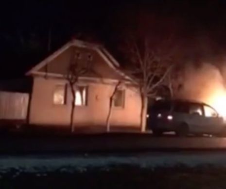 Daună totală: Un arădean mort de beat și-a incendiat ambele mașini I VIDEO
