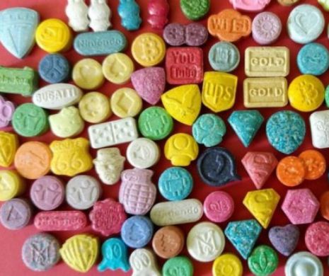 Delerii de ecstasy brand-uit în România au fost trimiși în judecată