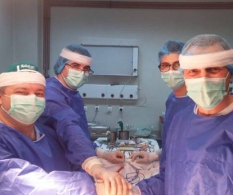 Medicii de la Militar au reușit să vindece un pacient cu cancer pulmonar: „O bătălie câștigată!” Poza din sala de operație face cât 1.000 de cuvinte!