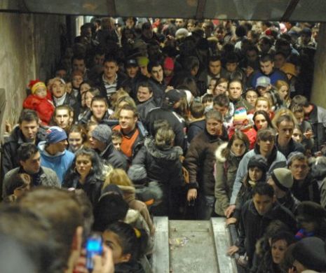 Panică la METROU: O persoană s-a aruncat în fața trenului în staţia Gorjului