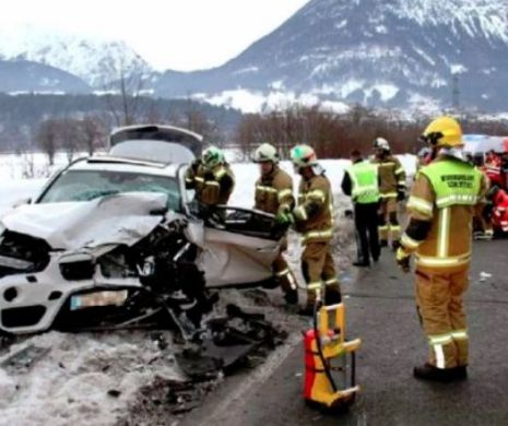 TRAGEDIE pe şosea. O româncă a DECEDAT şi un copil este în COMĂ. Drumul este BLOCAT