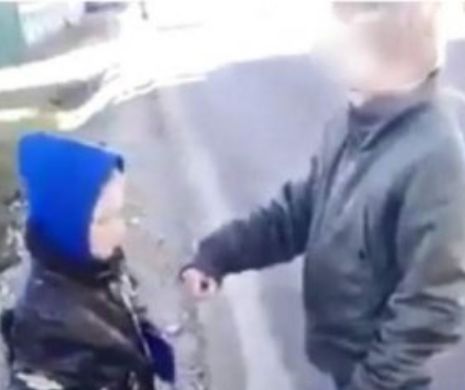 Un copil din Neamț a fost umilit și agresat fizic de către alți copii. Ce l-au pus să facă. VIDEO