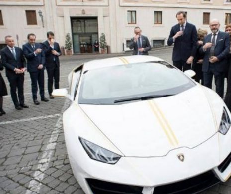 809.000 de euro. Cine a beneficiat de vânzarea mașinii Lamborghini a papei Francisc