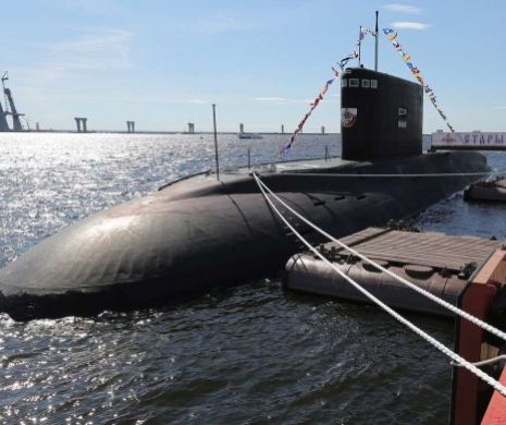Alertă la Marea Neagră! Submarinul rusesc Stary Oskol, echipat cu rachete de croazieră de tip Kalibr, a intrat în Marea Neagră