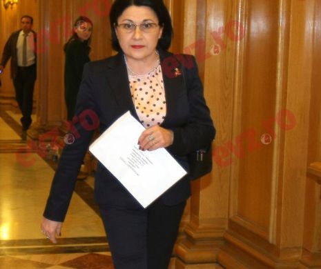Dezbatere în Camera Deputaţilor. Ministrul Educaţiei, Ecaterina Andronescu anunţă ultimele modificări în învăţământul românesc