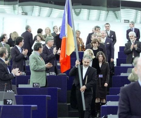 Eurodeputații cer o gardă financiară europeană