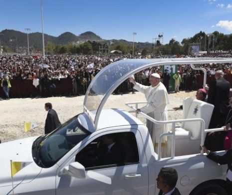 Francisc I va folosi un papamobil românesc