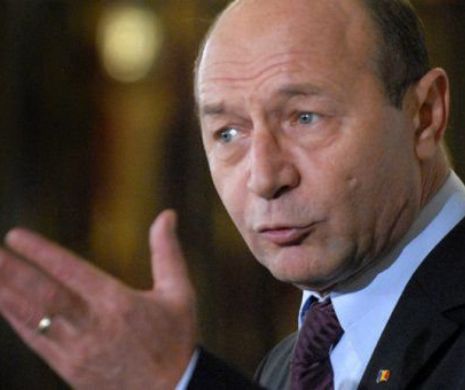 Justiția nu este motiv pentru un referendum. Traian Băsescu îl avetizează pe Klaus Iohannis. „Riscul ar fi un semnal groaznic”