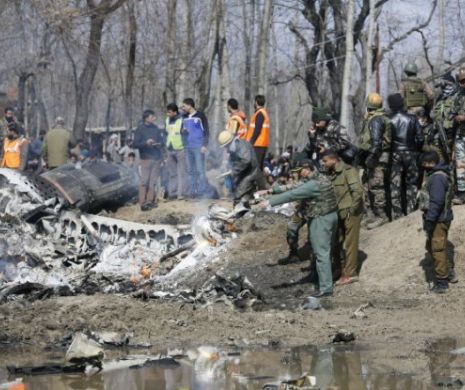 Scandal de proporții în India. Armata indiană este bănuită că și-ar fi doborât propriul elicopter, provocând moartea a șapte persoane