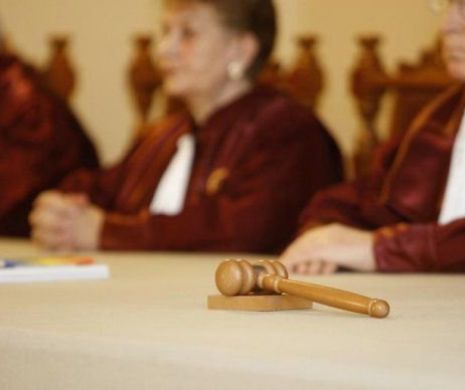 Scandal uriaş în justiţia românească. ÎCCJ încalcă Constituţia şi se plânge la CJUE cerându-i să nu se respecte Deciziile CCR pe legalitatea completurilor de 5 judecători