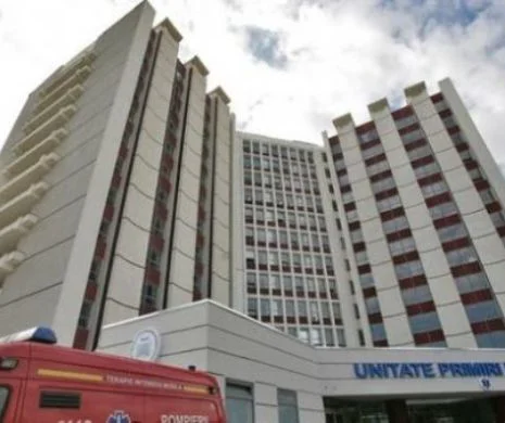 Spitalul Universitar de Urgenţă Bucureşti amendat pentru pacientul mort abandonat pe scară