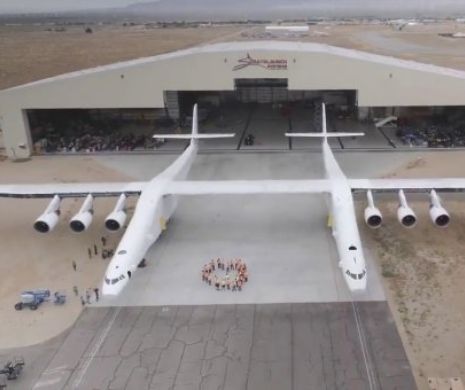 A fost testat straniul aparat Stratolaunch, cel mai mare avion din lume. Video impresionant în articol