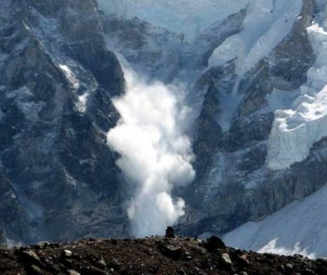 Alertă. Două avalanşe au măturat masivul Ceahlău. Avertismentul salvamontiştilor