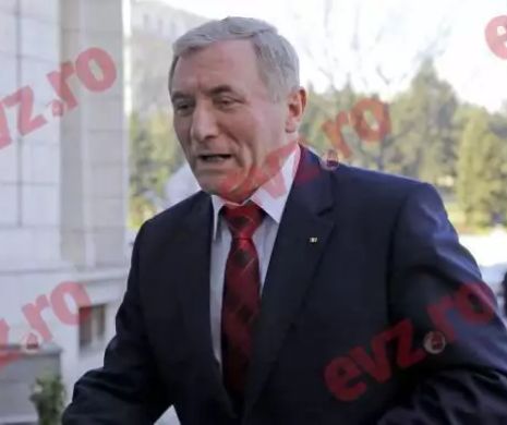 Augustin Lazăr a depus jurământul comunist. I se cere demisia și scuze față de toți românii