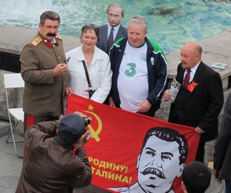 Business în Piața Roșie: Stalin și Lenin au înviat și fac bani