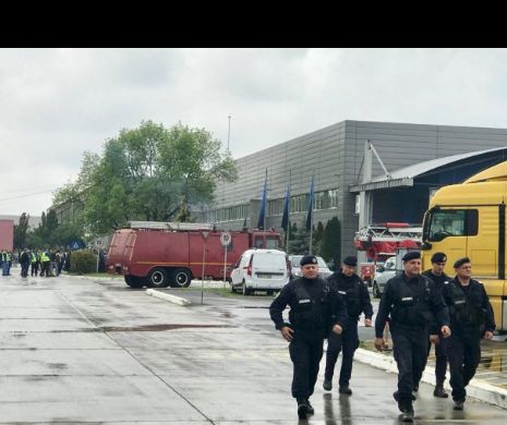 Incendiu la fabrica de volane din Timișoara. Peste 400 de persoane evacuate - foto - video