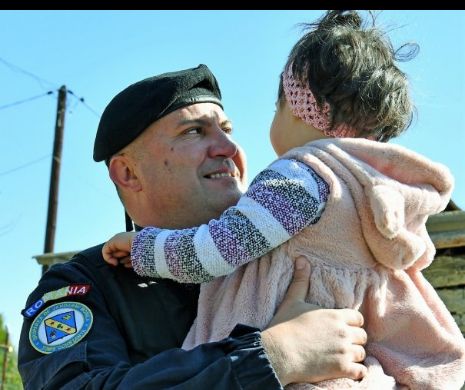 Jandarmul anului 2018 este plutonierul major Nicușor Iancu, din Constanța. A salvat de la moarte o fetiță de 3 ani
