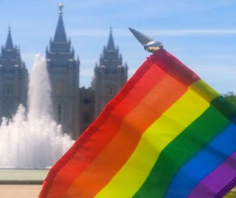 Un american a fost condamnat la 16 ani de închisoare pentru că a dat foc unui banner LGBTQ
