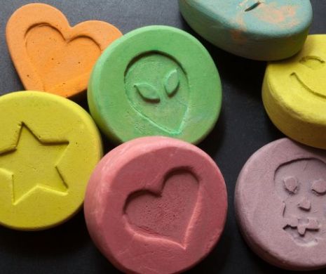 Profesor universitar, acuzat că şi-a învăţat studenţii cum să fabrice ecstasy