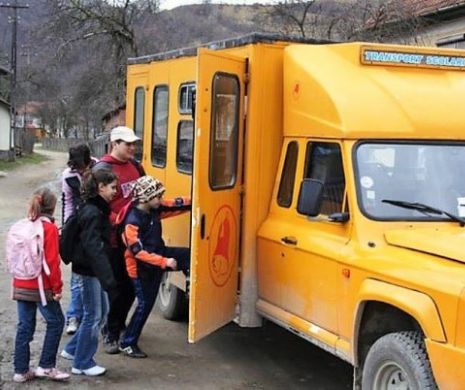 Transport gratuit pentru toți elevii din România