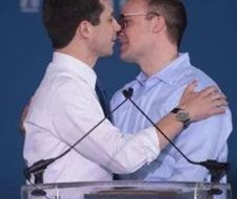 Vor avea SUA un preşedinte gay? Candidatul democrat Pete Buttigieg îşi sărută soţul în direct. Campanie electorală-şoc