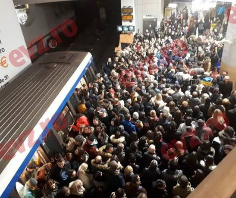 Alertă la metroul din București. Sute de călători, blocați în subteran