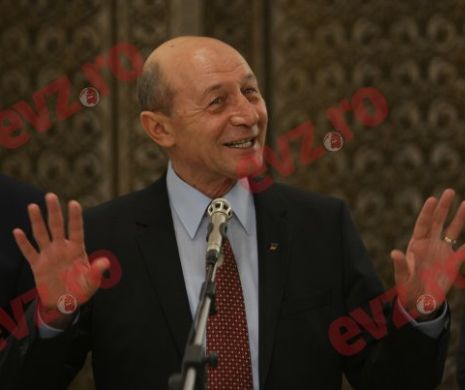 Traian Băsescu a rămas cu buza umflată. „E o nebunie! Hotelul mi-a transmis că s-a anulat...”