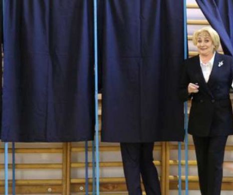 Dăncilă a stat la coadă pentru a vota. Un alegător a certat-o pentru proasta organizare