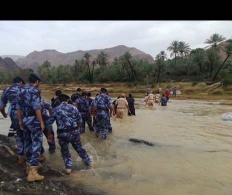 Deşertul din Sultanatul Oman, sub ape! Video cu imagini şocante în articol