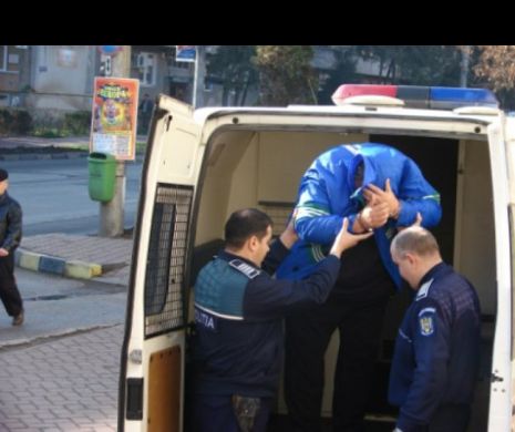 Mecanicul fluidelor. Acțibild, proxenet la IPJ Vaslui