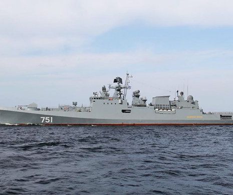 Nave militare ruse, în Marea Neagră. Folosesc cumplitele rachete de croazieră Kalibr şi sisteme de artilerie