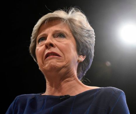 Theresa May demisionează în sfârșit!