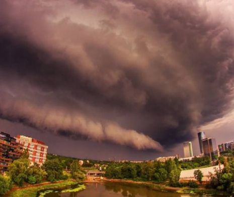 Tornadă în Capitală. ANM, prima declarație despre eveniment: „Se poate produce o tornadă în București”
