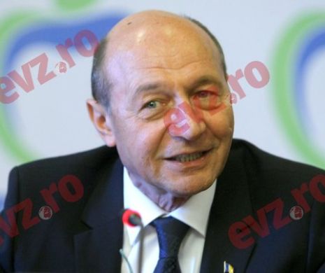 Candidatura lui Mihai Gâdea la alegerile prezidenţiale comentată de Băsescu. „El e tare dacă vorbește singur”