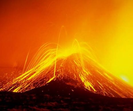 Cel mai înalt vulcan activ din Europa s-a trezit! Probleme de securitate în zonă