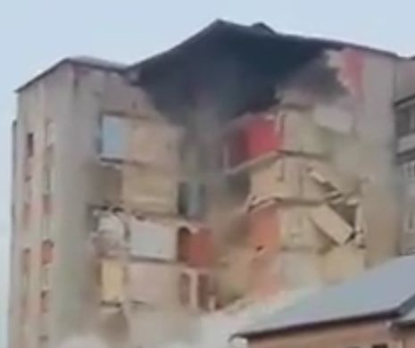 Evacuare de urgență. Un bloc din Moldova s-a prăbușit complet - Video cu momentul terifiant