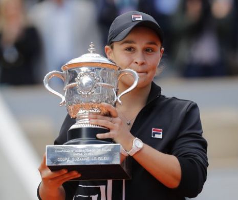 Gafă istorică sesizată pe trofeul turneului de la Roland Garros. Noua campioană a făcut descoperirea