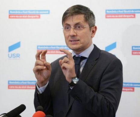 Haos în politica românească. Ce vrea USR după moţiunea de cenzură. „Jumătate dintre parlamentari vor trebui să-şi găsească un loc de muncă”