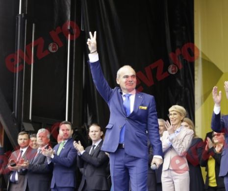 Rareș Bogdan îi ține spatele lui Iohannis. Propunerea europarlamentarului către rivalii din USR-PLUS