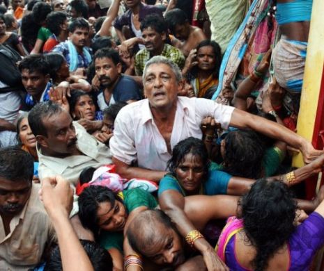 Tragedie în timpul unei procesiuni religioase. 14 morți și zeci de răniți după ce vânturile puternice au dus la  prăbușirea unei cort pentru evenimente