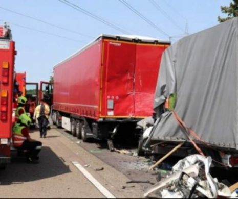 Tragedie pe o autostradă din Germania. Un român a murit  strivit între fiarele contorsionate ale maşinii