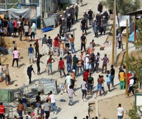 Turcia dă din nou drumul ”robinetului cu refugiați”? 13 migranți au fost arestați în Grecia după o serie de altercații fizice deosebit de violente