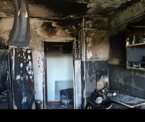 Zeci de arădeni au fugit în stradă, la prima oră: un apartament din bloc a luat foc