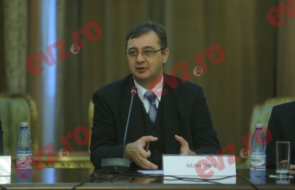 Prorusul Dodon face agenda strategică la Chișinău