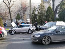 Accident cu patru răniți pe o stradă din Capitală